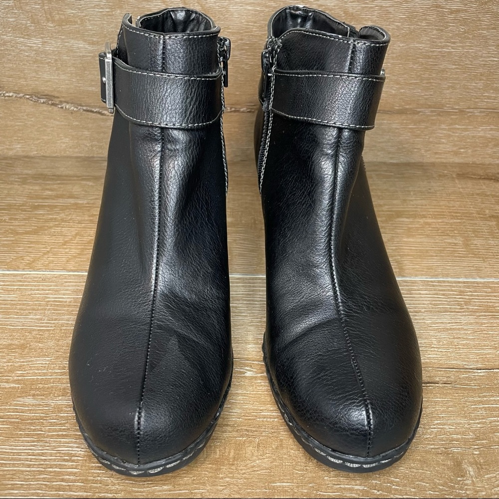 I ♥️Comfort Boot in Black size 9.5M